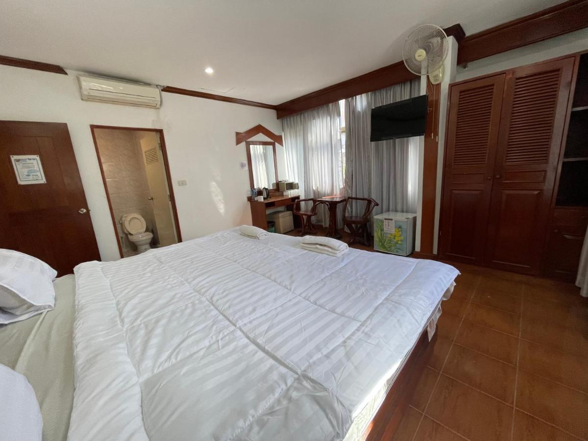 Centre Point Patong Hotel Luaran gambar