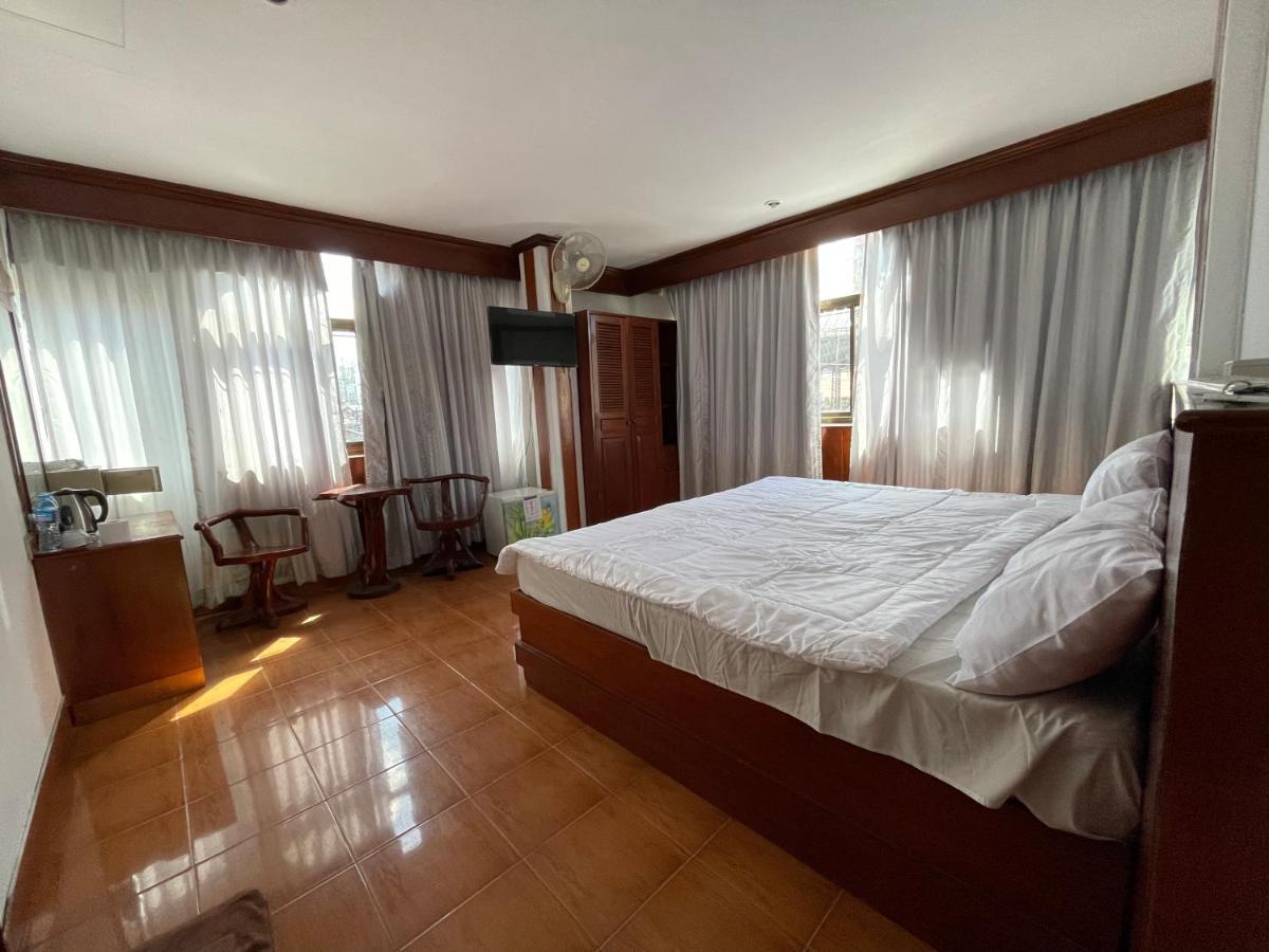 Centre Point Patong Hotel Luaran gambar