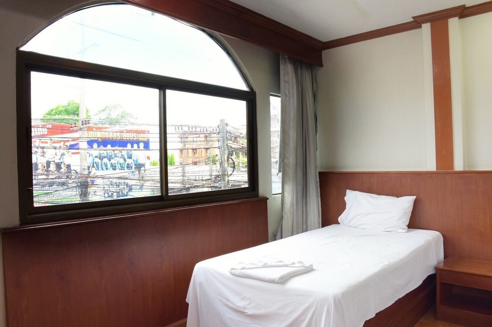 Centre Point Patong Hotel Luaran gambar