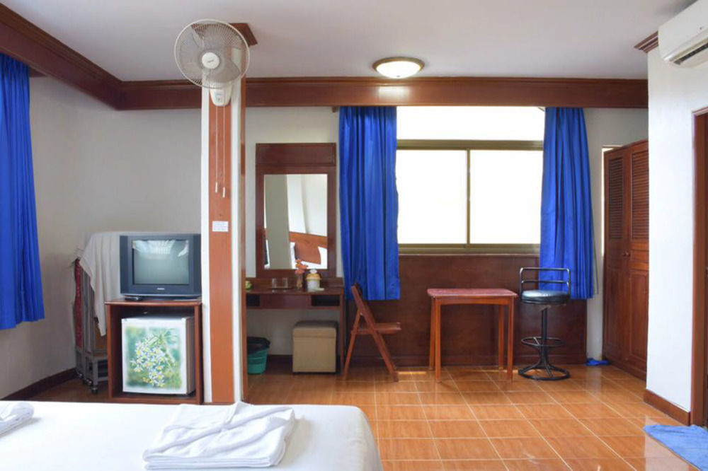 Centre Point Patong Hotel Luaran gambar