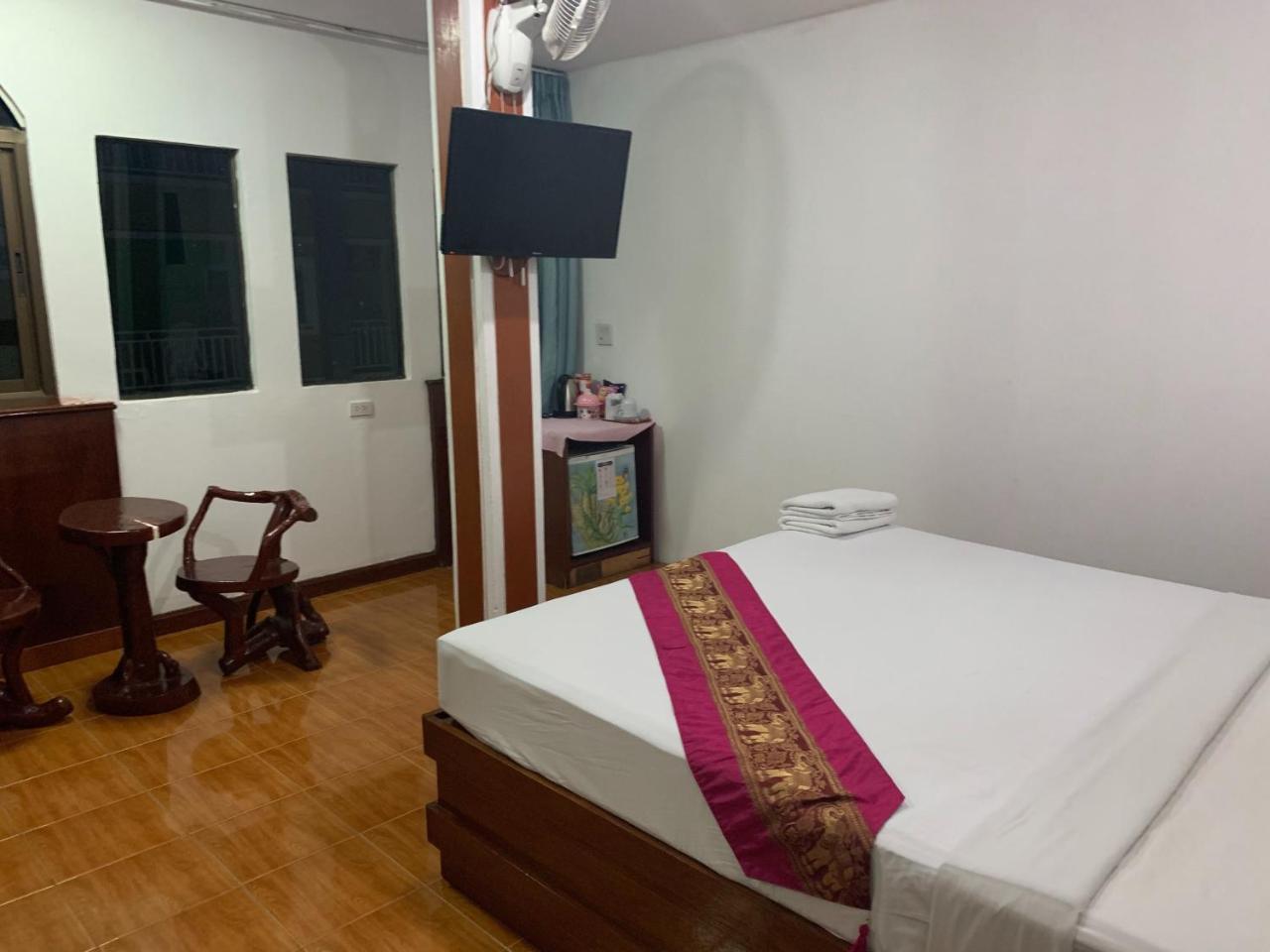 Centre Point Patong Hotel Luaran gambar