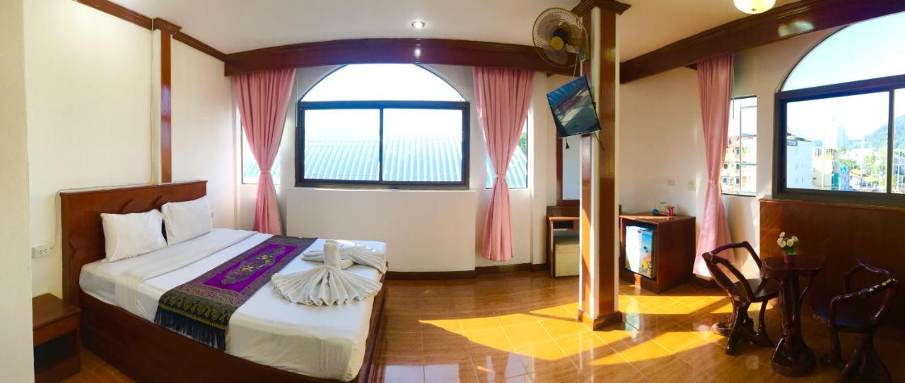 Centre Point Patong Hotel Luaran gambar